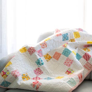 Handmade Patchwork Baby Quilt: Modern Cotton Irish Chain Design