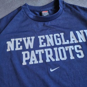 Vintage Nike New England Patriots Center Swoosh Navy Mesh Shirt XXL image 2