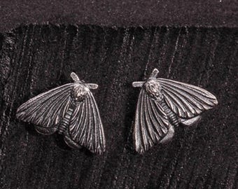 Pendientes de polilla de plata - Nature Gothic Studs
