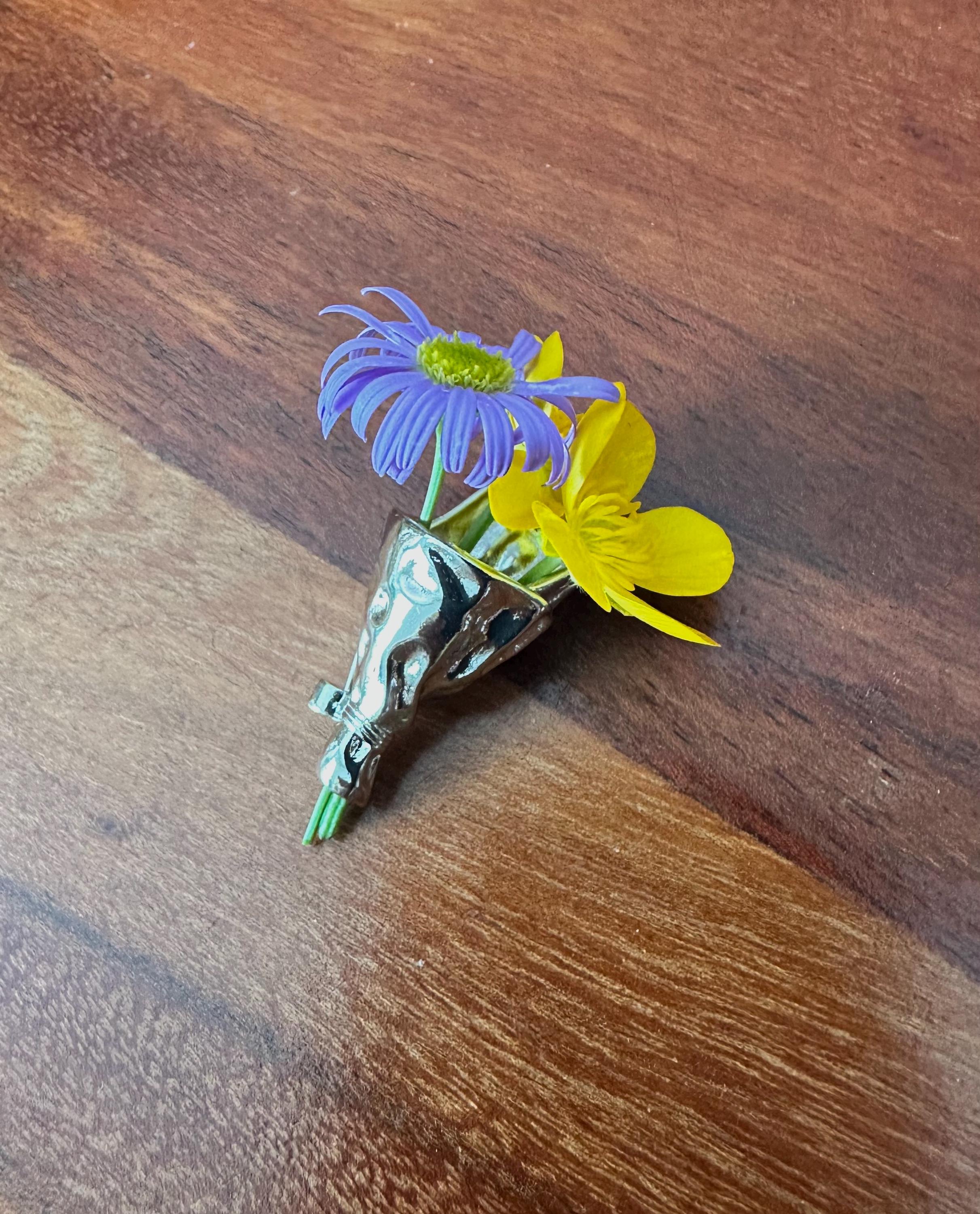 Vintage flowers in vase brooch - Etsy 日本