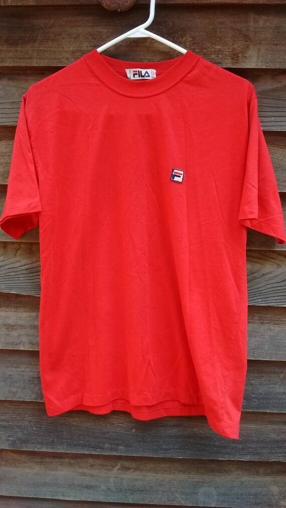 red fila t shirt