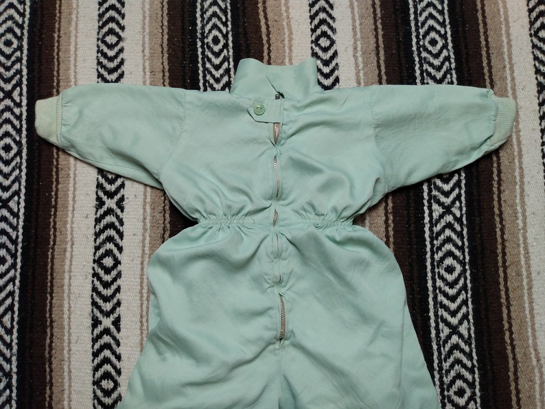 Tuta da sci vintage anni '40 anni '50 Sears Caprifoglio Bambini Attrezzatura da neve sci Toddler 2/3 ottime condizioni onesie Mint Green Rayon shell Talon cerniera immagine 2