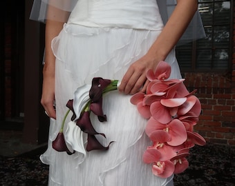 Ramo de novia curvo, orquídea rosa artificial, cala morada, arreglos florales modernos para bodas