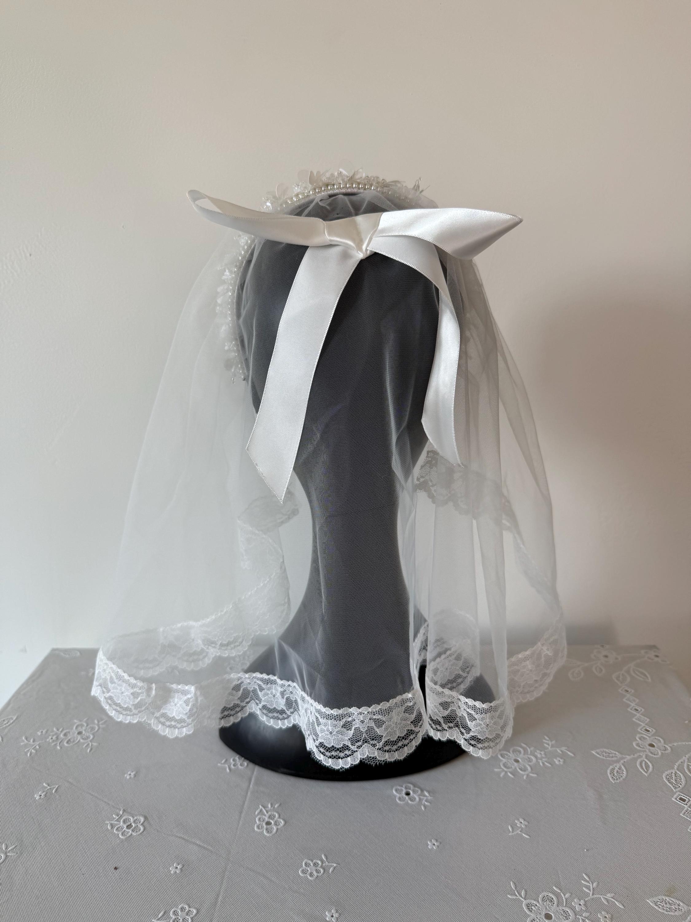 Vintage Style Short Bridal Veil Headband With Lace and Satin Bow - Etsy Vintage Style Short Bridal Veil Headband With Lace and Satin Bow - Etsy