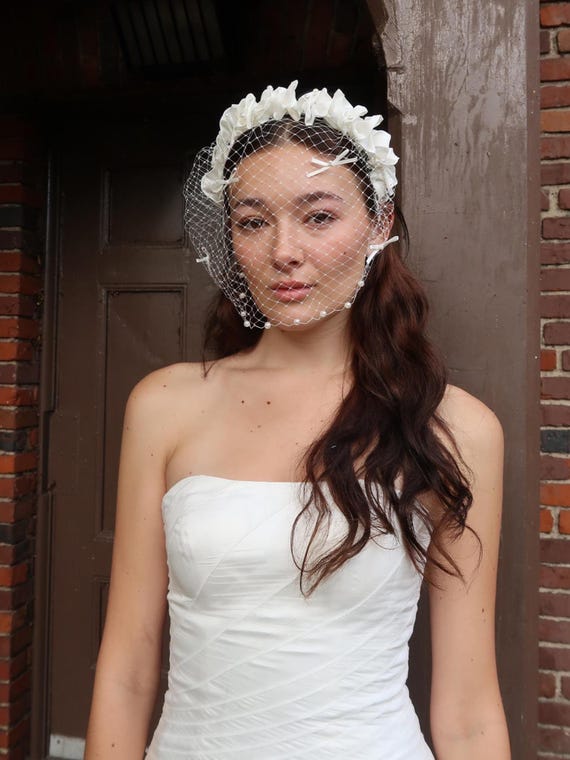Vintage White Bridal Veil Hair Accessory Vintage Wedding Veils With Headpieces - Antique Lace Bridal  main image 4
