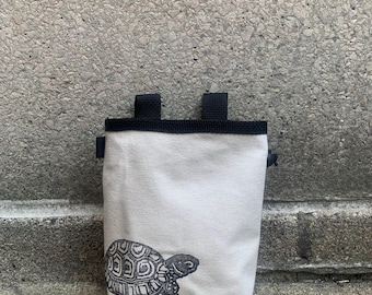 Handcarved Turtle Linoprint Chalk Bag, Rock Climbing Chalkbag