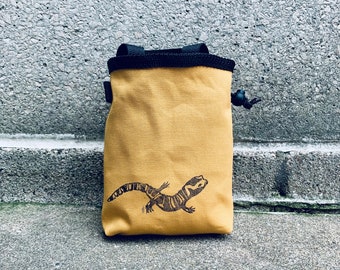 chalk bag, rock climbing chalk bag, chalkbag, climbers, climbing gifts, rock climbers, canvas chalkbag, linoprint, salamander, yellow