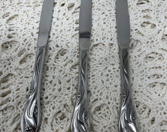Cuchillos de mesa Oneida Lorilei - Lote de 3 - Acero inoxidable con diseño floral