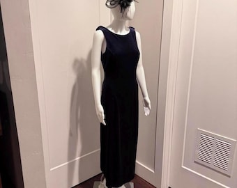 Vestido largo vintage All That Jazz de terciopelo morado y negro con detalle de lazo. Talla M *Leer