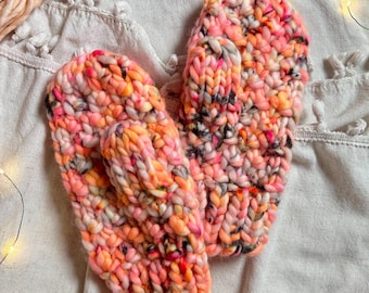 Orange/Pink gestrickte Handschuhe aus Merinowolle