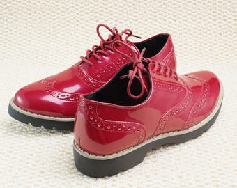 Red Patent Leather Oxford Shoes, Women’s Brogue Wingtip Flats, Handmade Lace Up Shoes, Chunky Sole Dress Shoes, Gift for Her