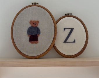 Gefilzter Vintage Teddy Bär und Bär: Handgemachte Kinderzimmer Dekoration, Erbstück Andenken, Baby Party, Personalisiert