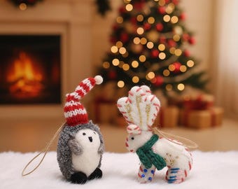 Adornos navideños de renos y pingüinos hechos a mano en fieltro