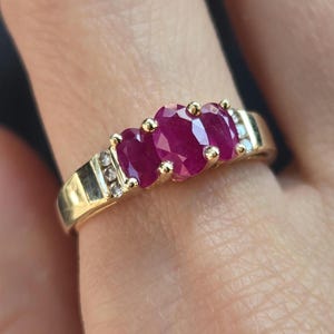 Vintage Ruby & Diamond Ring 14kt