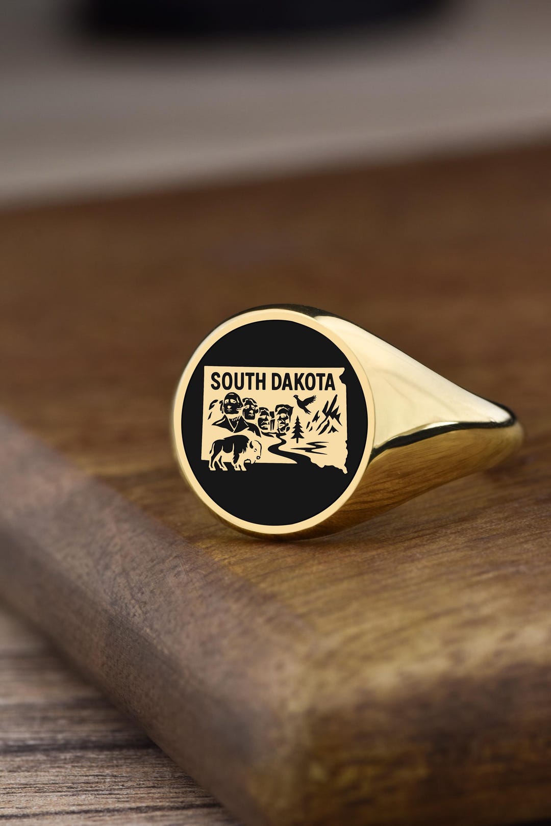 14K Gold South Dakota Signet Ring, Personalized Mount Rushmore State ...