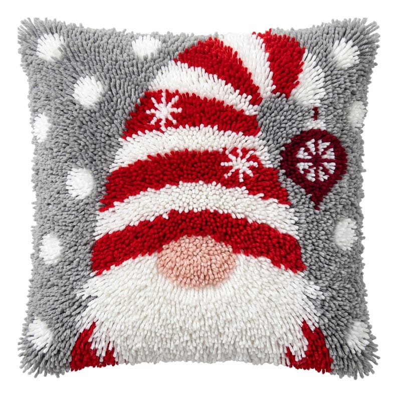 Kit de cojín festivo de ganchillo navideño con diseño de gnomo navideño a cuadros y nieve. Actividad de manualidades de invierno. Style A