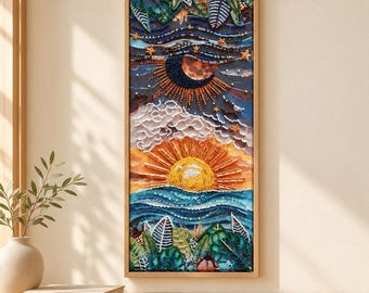 Op de afbeelding: Een rechthoekig diamond painting met een verticale compositie van een nachtelijke hemel met een maansikkel en sterren boven een zonsopgang boven een blauwe oceaan, met gestileerd groen gebladerte aan de boven- en onderrand van het kunstwerk.