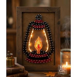 Peut inclure: Ensemble de trois mugs en céramique avec une finition mate et mouchetée. Les tasses sont de couleur crème, gris clair et gris foncé. Chaque mug a un design simple et minimaliste avec une anse arrondie.