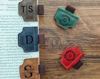 Gepersonaliseerde magnetische leren bladwijzer met penclip, handgemaakt lezerscadeau