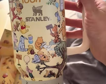 Coppa Stanley classica da 40 once di Winnie the Pooh, con design stampato al laser, regalo vintage per gli amanti di Winnie the Pooh.