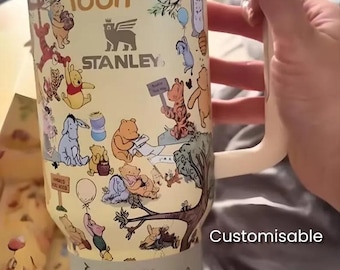 Klassischer 40 Unzen The Pooh Stanley Cup, lasergedrucktes Design, Vintage Pooh Geschenk.