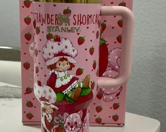 Vaso térmico Stanley Strawberry Shortcake de 40 onzas, grabado con láser.