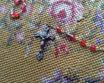 Religious Rosary and box ladies St. THERESA Catholic Christian ruby red