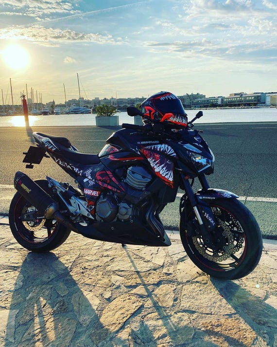 KAWASAKI Z800 'VENOM' Graphics Kit – Custom Decals Vinyl Stickers