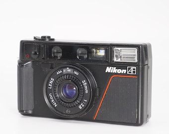 Nikon L35AD / Nikon L35AF / 35mm F/2.8 Lens / 35mm Point and
