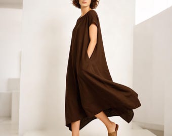 Abito in lino marrone dalla vestibilità comoda / Abito estivo a maniche corte / Abito ampio e confortevole in cotone e lino / Abito in stile boho fatto a mano con tasche