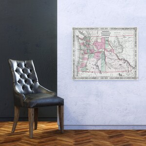 Antike Karte von Washington, Oregon und Idaho durch Johnson und Ward auf mattem Fotopapier oder gespannter Leinwand