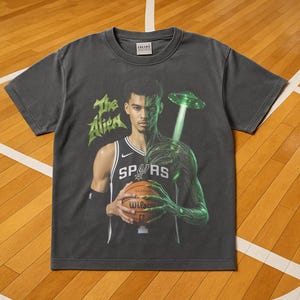 Wemby Spurs The Alien Tribute Shirt, Sporen Basketball T-Shirt