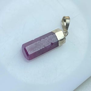Pendentif en rubis naturel 10 carats, collier en cristal de rubis brut, pendentif en rubis rouge naturel, bijou en cristal de guérison, cadeau unique