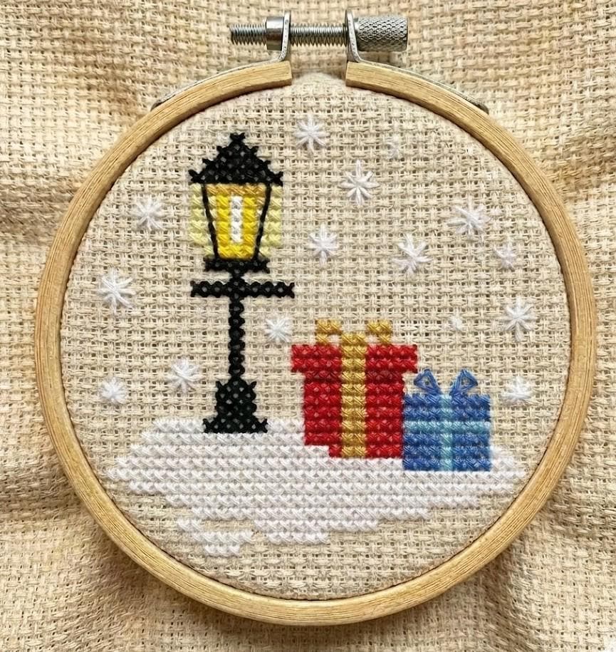 Christmas Mini Cross Stitch Patterns – Beginner Holiday Ornament Set - Etsy