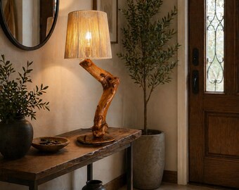 Lámpara artesanal de madera de olivo: una idea de regalo para un hogar rústico o moderno.