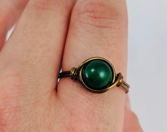 Green Pearl and Brass Wire Wrapped Rings, Customizable Ring, Dark Green Pearl, Emerald Green, Antique Brass Ring, Handmade Ring, Wire Wrap
