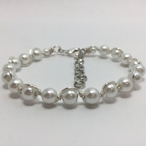 White Pearl Wire Wrapped Bracelet, Pearl Bracelet, Wire Wrapped Jewelry, Wedding Jewelry, Silver Bracelet, Bridesmaid, Bridesmaid Gift, Gift