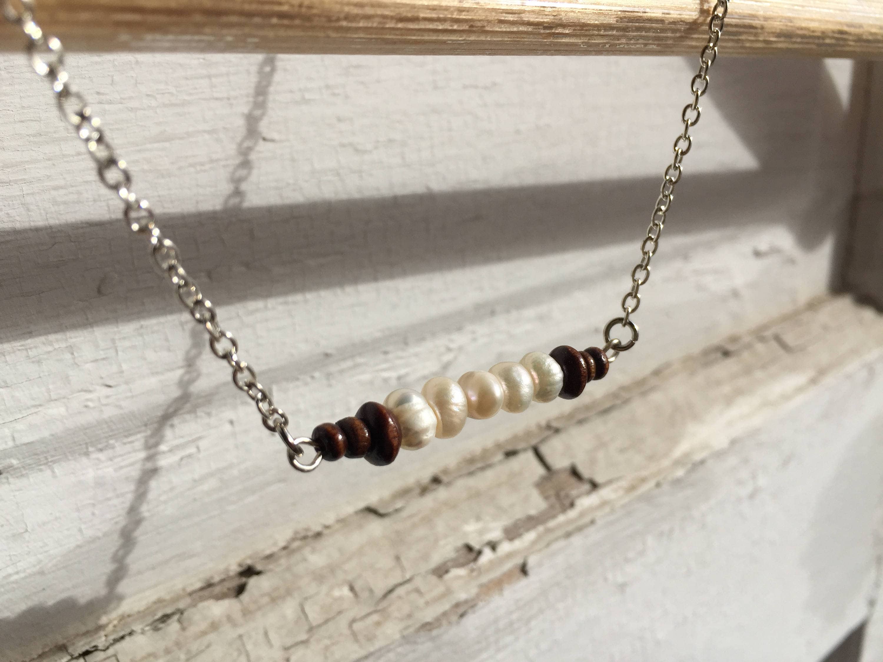 ブレスレット LESS IS MORE fluffy pearl bar necklace Dainty Mother of Pearl Bar Necklace – Barse Jewelry