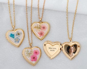 18K Gold Heart Locket Necklace, Pressed Forget Me Not Flower, Resin Floral Photo Necklace, Memorial Gift for Mom, Anniversary Gift