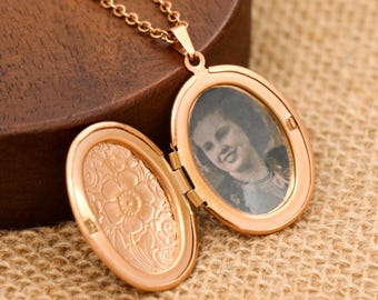 18K Vintage Photo Locket Necklace with Photo, Oval Locket Necklace With Photo, Memorial Gift for mom, Birthday Gift for Mom, New Mom Gift