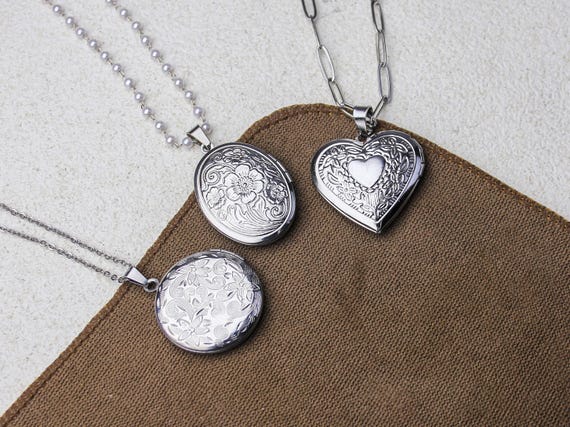18K Vintage custom photo Locket Necklace with Photo, Heart Locket Necklace With Photo, Locket Necklace, Personalized gift for her, mom gift