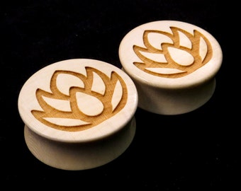 Lotus American Holly Wooden Plugs 2g 0g 00g 000g 7/16" (11mm) 1/2" (13mm) 9/16" (14mm) 5/8" 16 mm 11/16" 17.5mm 19mm 20.5mm 22mm 25.5mm 28mm