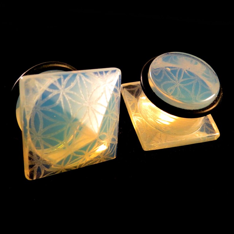 Flower of Life Faceted Single Flare Plugs Opalite or Black PAIR 2g 0g 00g 9mm 1/2 13mm 9/16 14mm 5/8 16mm 3/4 Glass Pyramid Ear Gauges image 3