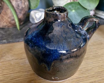 small bud vase