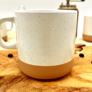 Personalisierte Tasse, personalisierter Kaffeebecher, personalisierte Tasse mit Namen, kleine Geschenke bis 20 Euro, Familientassen, blanko Tasse weiß mit Sprenkeln