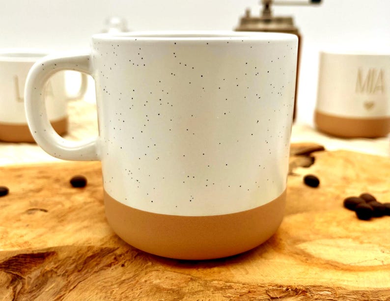 Personalisierte Tasse, personalisierter Kaffeebecher, personalisierte Tasse mit Namen, kleine Geschenke bis 20 Euro, Familientassen, blanko Tasse weiß mit Sprenkeln