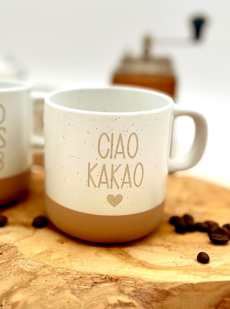 Personalisierte Tasse, personalisierter Kaffeebecher, personalisierte Tasse mit Namen, kleine Geschenke bis 20 Euro, Familientassen, mit dem Spruch "Ciao Kakao" mit einem Herzen drunter.
