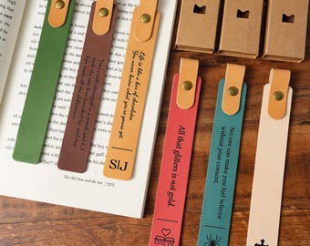 Marcapáginas de piel personalizado con portalápices