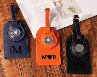 Etiqueta de equipaje de cuero personalizada, soporte oculto para AirTag para maletas de viaje, regalos para damas de honor, regalo para él o ella.