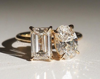 Gorgeous Toi Et Moi Wedding Ring, 14k White Gold Plated Proposal Ring, Two Stone Anniversary ring, 3 Ct Emerald & Oval Cut Moissanite Ring